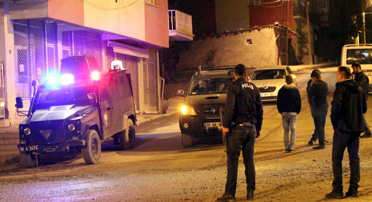 PKK'l terristlerden polis aracna hain tuzak