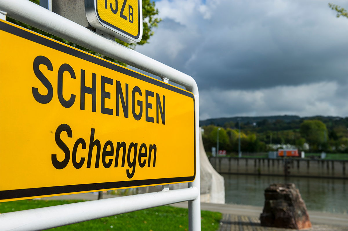 AB'den yeni Schengen karar