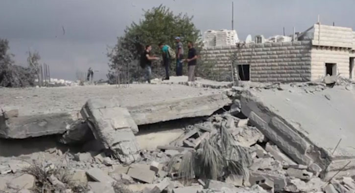 srail gleri Filistinlilere ait bir apartman ykt