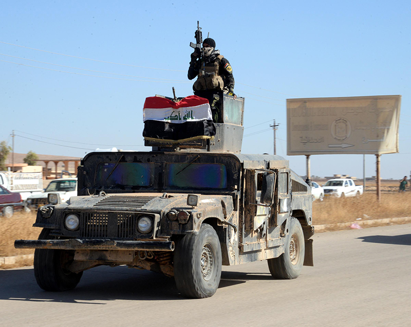 Irak g��leri Hammam el-Alil nahiyesini DEA�'tan geri ald�