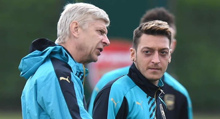 Wenger'den Mesut �zil'e b�y�k �vg�