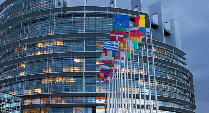 ��te T�rkiye'ye 'demokrasi dersi'' vermeye kalkan AB'nin ger�ek y�z�