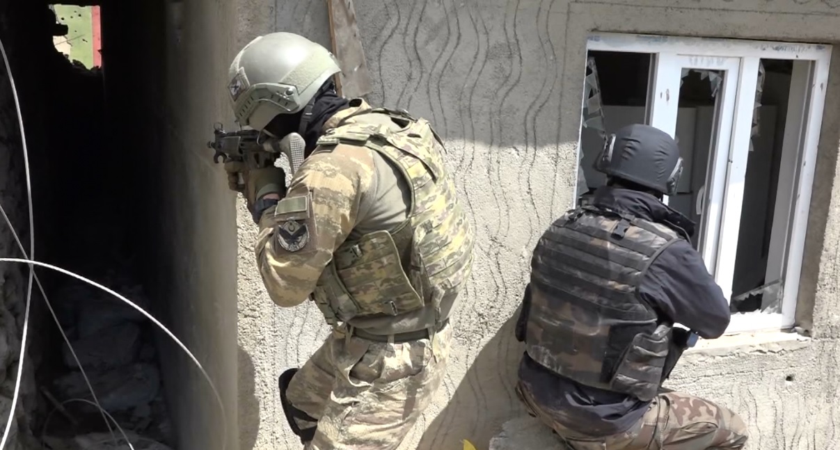 Lice, Hani ve Kocak�y il�eleri k�rsal�nda operasyon ba�lat�ld�