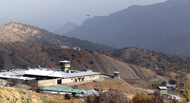 PKK'dan Derecik'te �s b�lgesine havanl� sald�r�