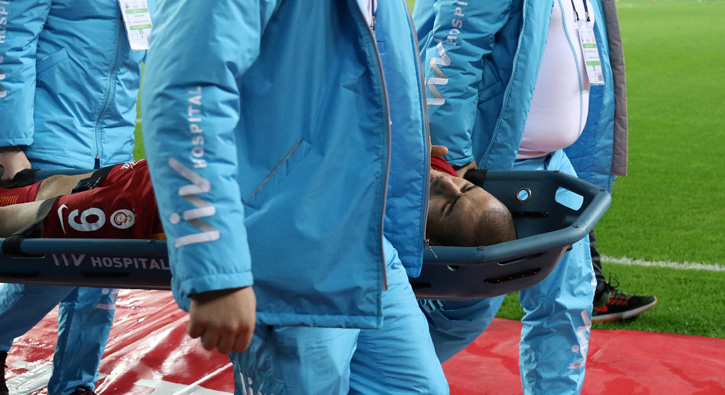 Eren Derdiyok hastaneye kald�r�ld�