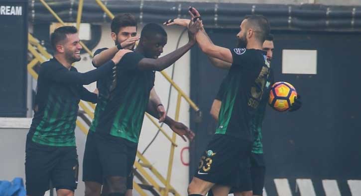 Akhisar 3 ma�l�k aradan sonra kazand�