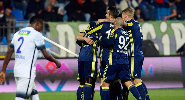 Fenerbah�e, Rize'de farka gitti