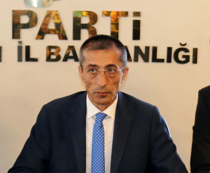 AK Parti Erzurum l Bakan Fatih Yeilyurt istifa etti