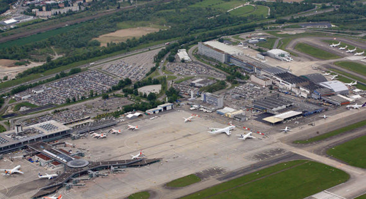 Fransa'da u�ak d��t�: 2 �l�