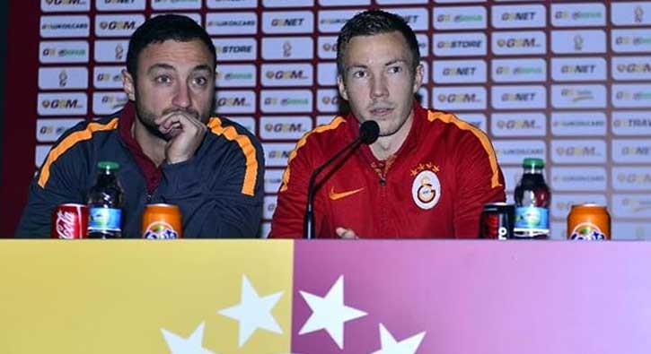 Linnes: Ocak'ta Galatasaray'dan ayr�lmay� d���nm�yorum