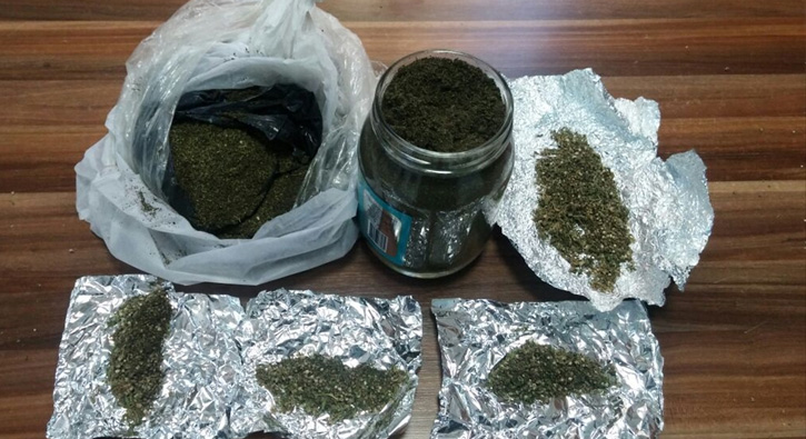 Kargoyla uyu�turucu sevkiyat� yapan bir ki�i yakaland�