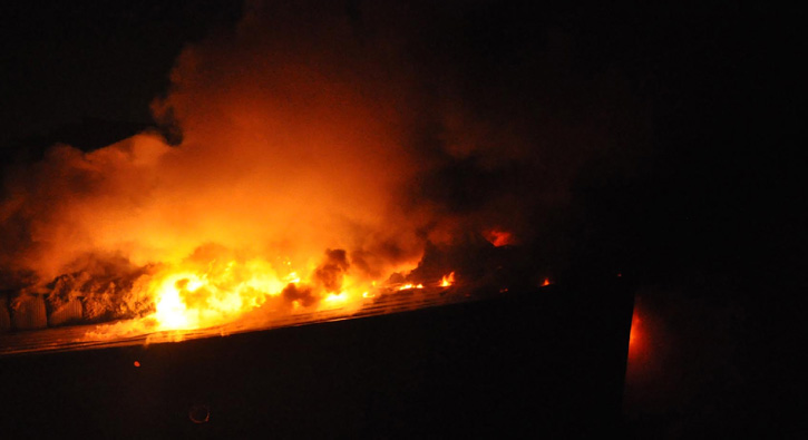 Mobilya sanayinde b�y�k yang�n