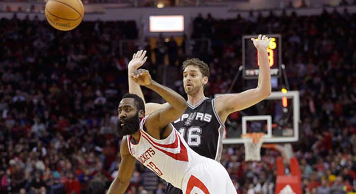 Houston Rockets'a San Antonio Spurs 'dur' dedi!
