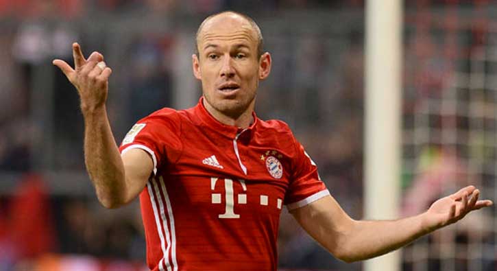 Arjen Robben imzay� at�yor