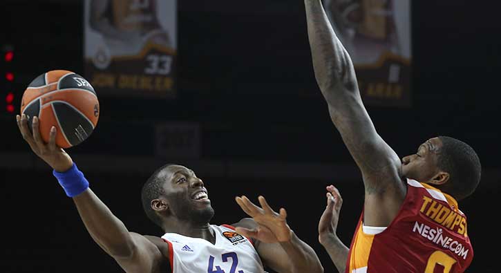 Anadolu Efes, Galatasaray'� devirdi