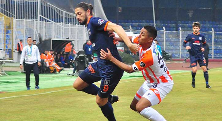 Ba�ak�ehir'e Adana darbesi