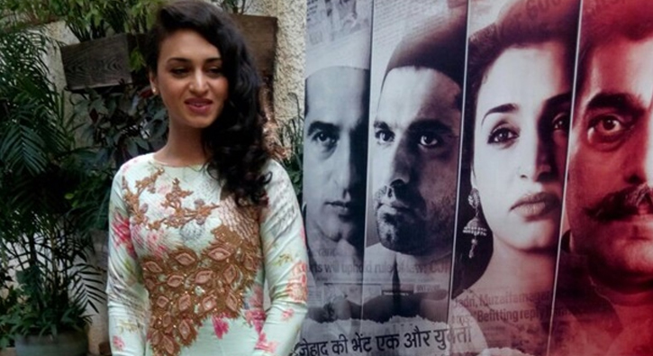T�rk oyuncu Bollywood'a 'T�rk�e' �ark� s�ylecek