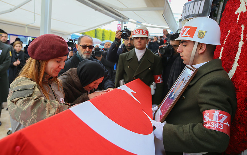 El Bab ehidi Astsubay Furkan Yava', ailesi el ele uurlad