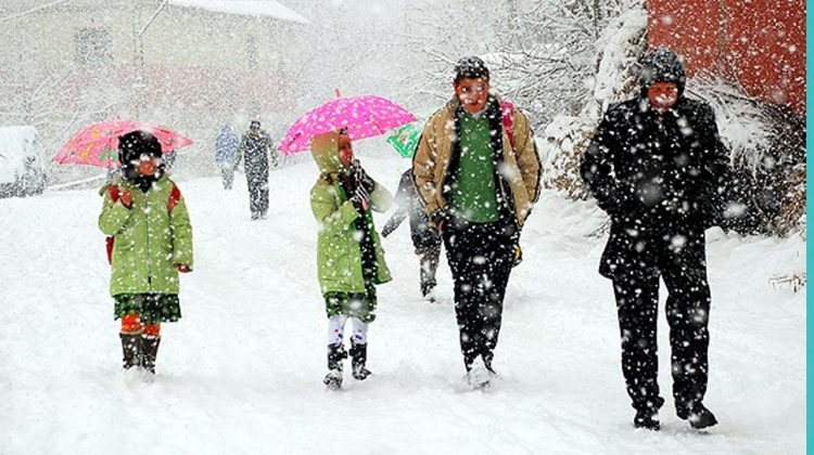 Meteorolojiden pe� pe�e kar  uyar�s�!