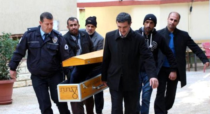 �l�e Milli E�itim eski m�d�r� cami tuvaletinde �l� bulundu