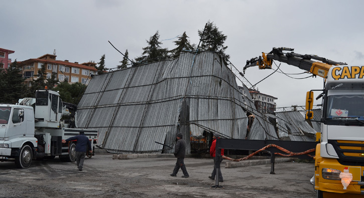 F�rt�na 120 metrekarelik �at�y� u�urdu