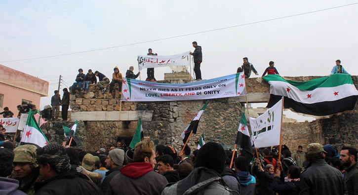 Suriye'de Esed kar��t� protesto