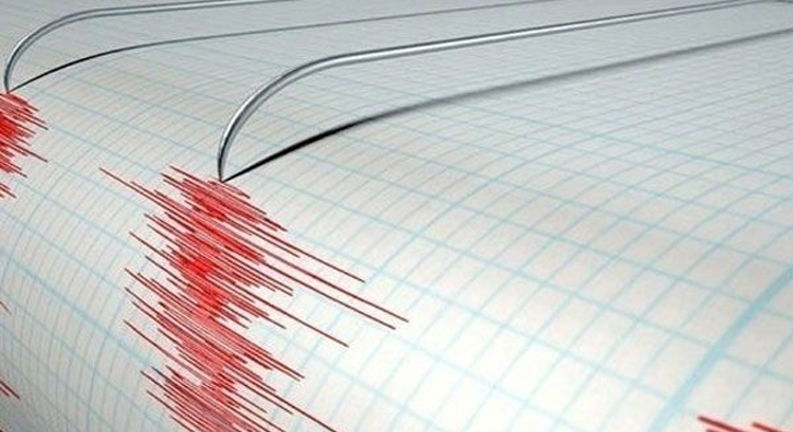 Banglade� 5.5 b�y�kl���nde depremle sars�ld�