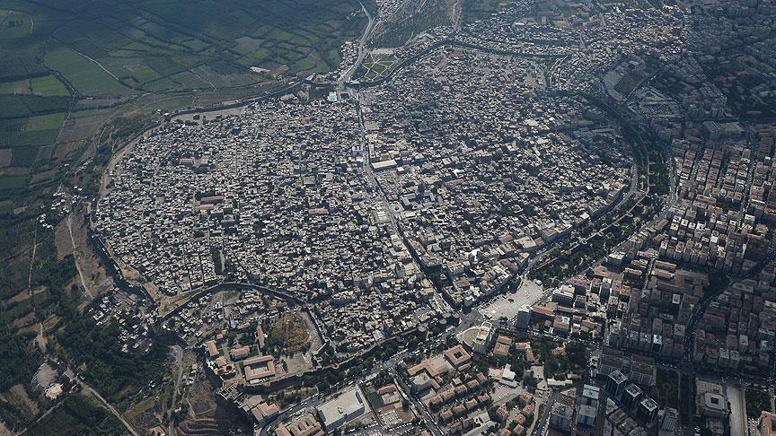 Sur yeniden in�a ediliyor