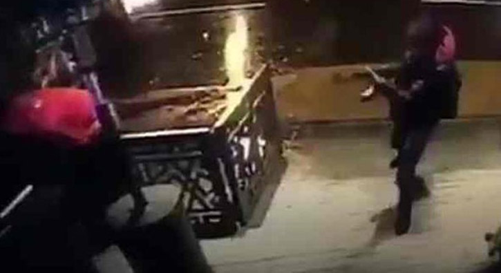 Maliyeciler Reina�daki katliamdan b�yle kurtulmu�