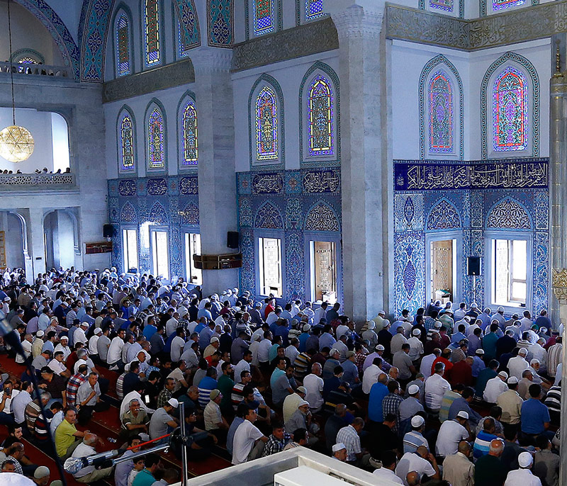 Cuma hutbesinde ter�re kar�� ''birlik'' vurgusu