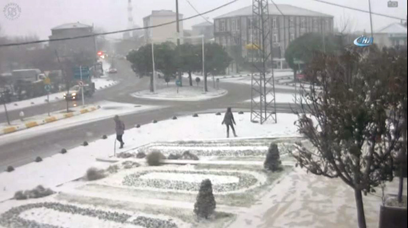 �stanbul'da beklenen kar ya���� ba�lad�