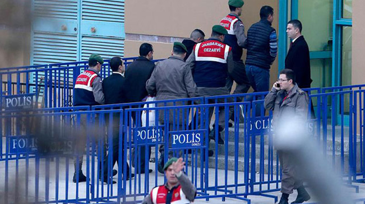 Denizli'deki FET�'n�n darbe giri�imi davas�