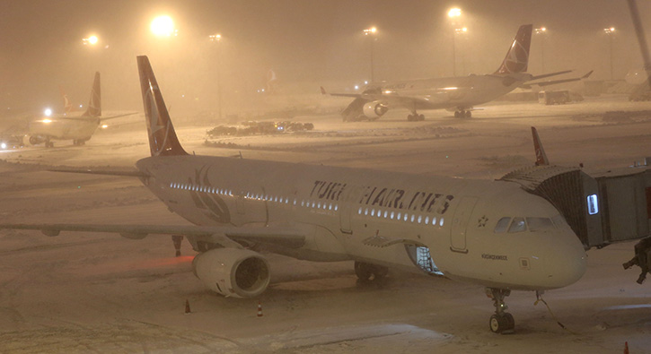 THY, 9 sefer hari� di�er t�m seferlerini sabaha kadar durdurdu