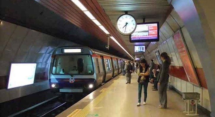 �stanbul'da metro seferleri sabaha kadar devam edecek
