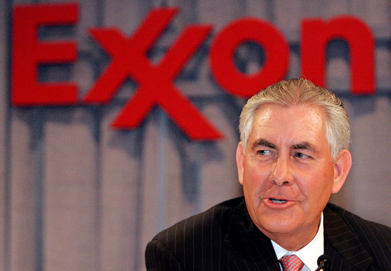 ''Exxon Mobil, Tillerson liderli�inde ambargolar� deldi'' iddias� 