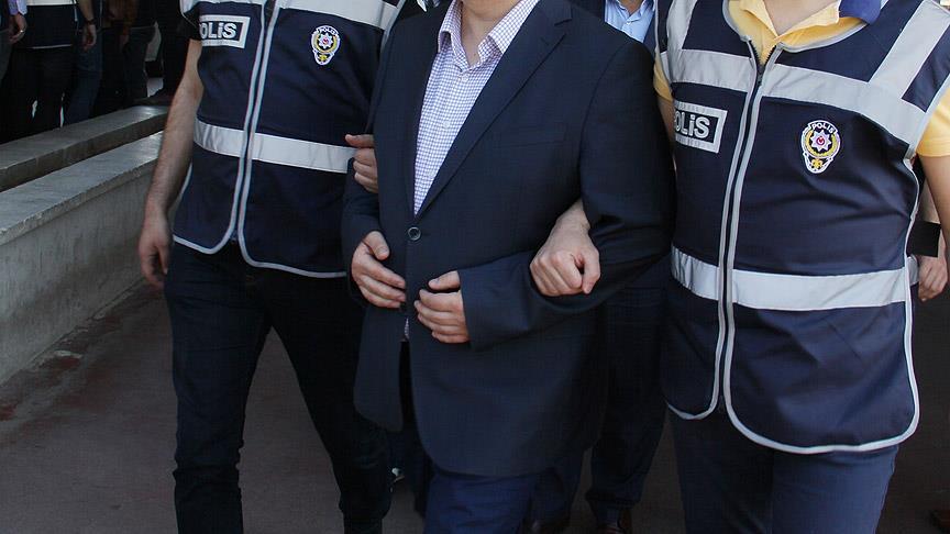 Antalya'da FET� bahanesiyle doland�r�c�l�k