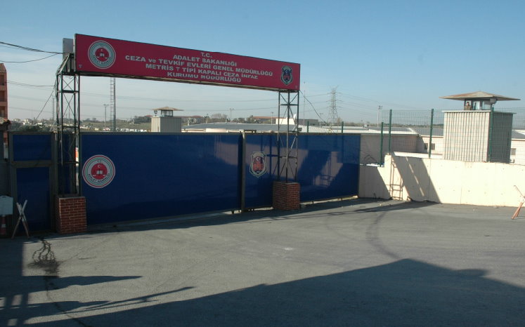 Metris Cezaevi'nden firar
