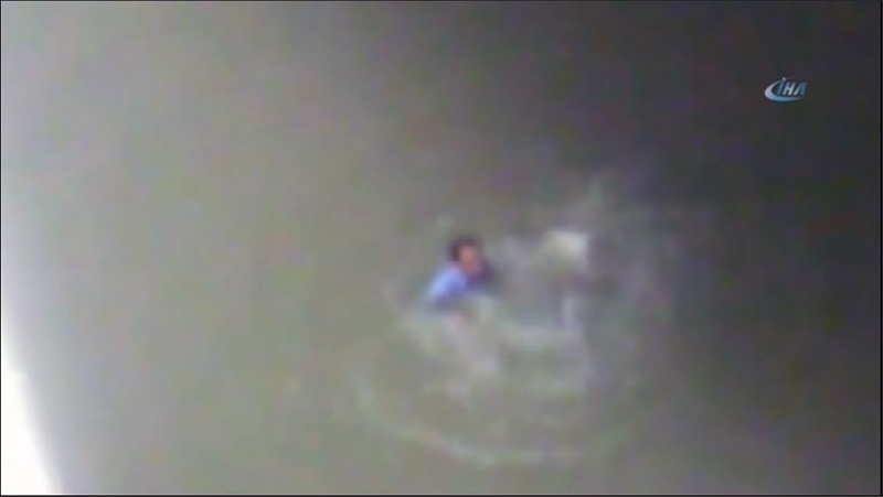 Galata'da can pazar� kamerada