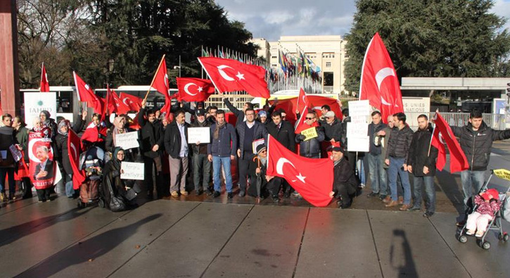 �svi�re'deki ter�r protestosunda PKK provokasyonu