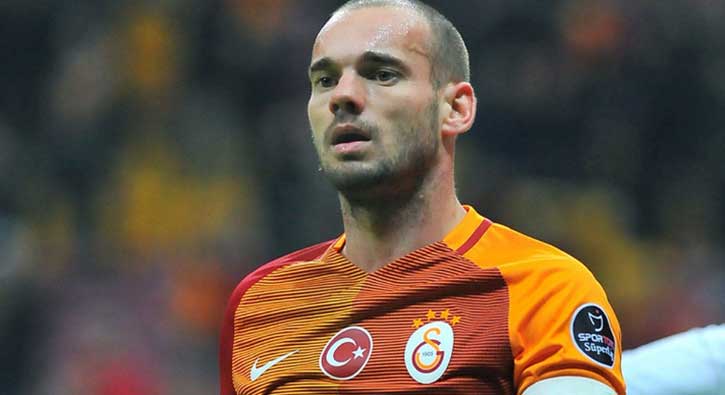 Galatasaray'da Sneijder cezal� duruma d��t�