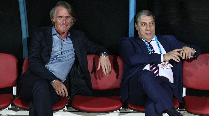 Galatasaray y�netimi bug�n Riekerink ile masaya oturacak