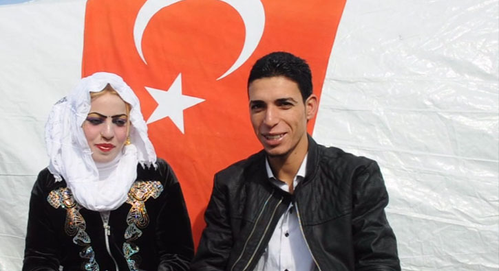 Osmaniyeli Hay�rseverler Suriyeli �ifti evlendirdi