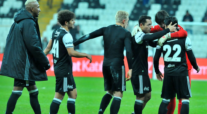 Eslem �zt�rk resmen Erzurumspor'da