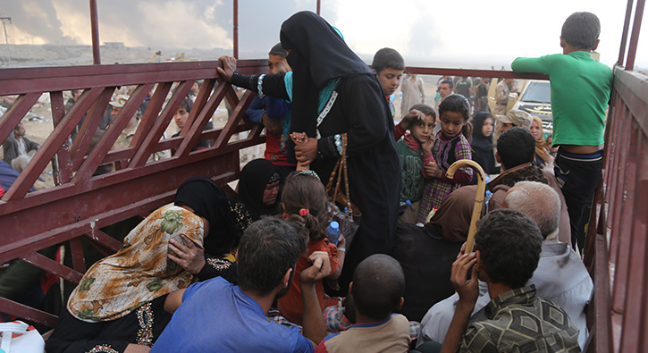 Musul'da evlerini terk edenlerin says 161 bini geti
