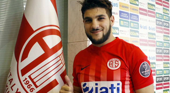 Fas asll Hollandal oyuncu Mustafa El Kabir resmen Antalyaspor'da!