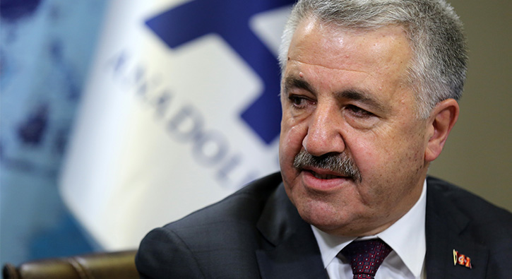  Bakan Arslan'dan Kanal �stanbul a��klamas�