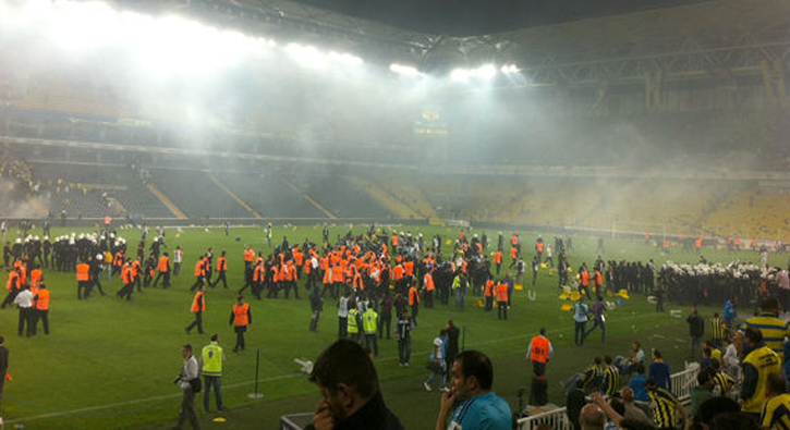 Futbolun 8 y�l�na FET� soru�turmas�