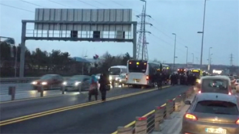 Metrob�s yolunda kaza: 1 yaral�