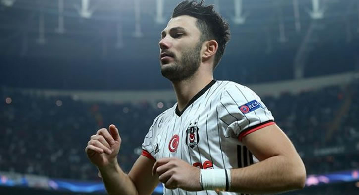 Galatasaray'�n Tolgay Arslan �srar� s�r�yor