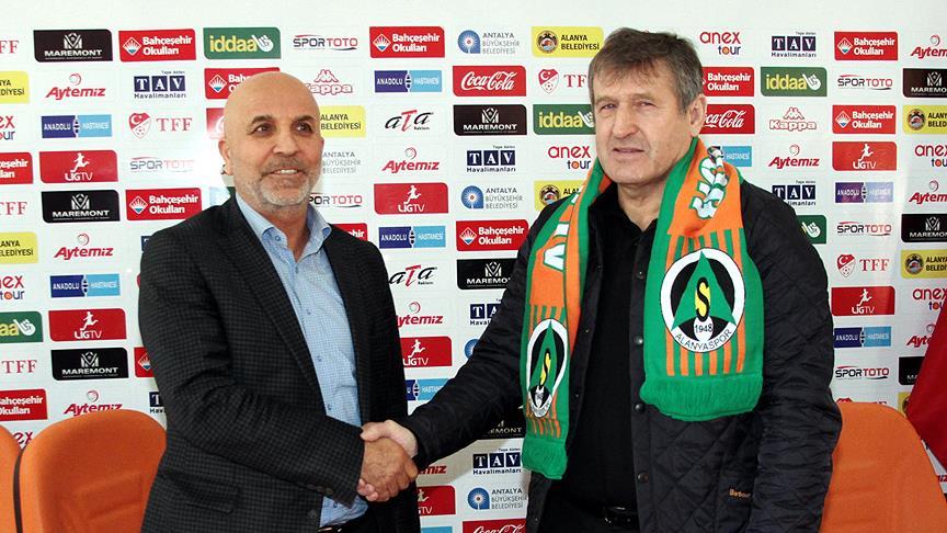 Aytemiz Alanyaspor'da yeni teknik direkt�r belli oldu